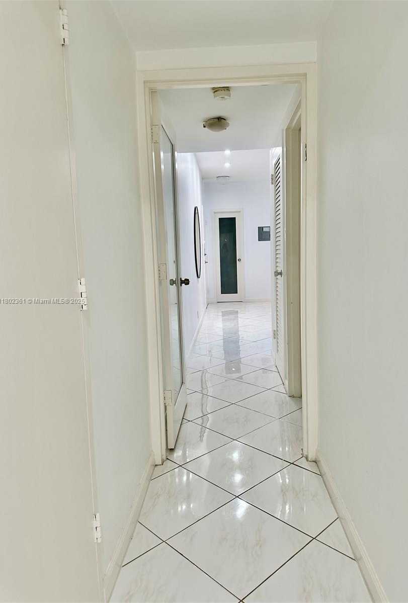 Small Image of 4747 COLLINS AVE #407, Miami Beach Number 15