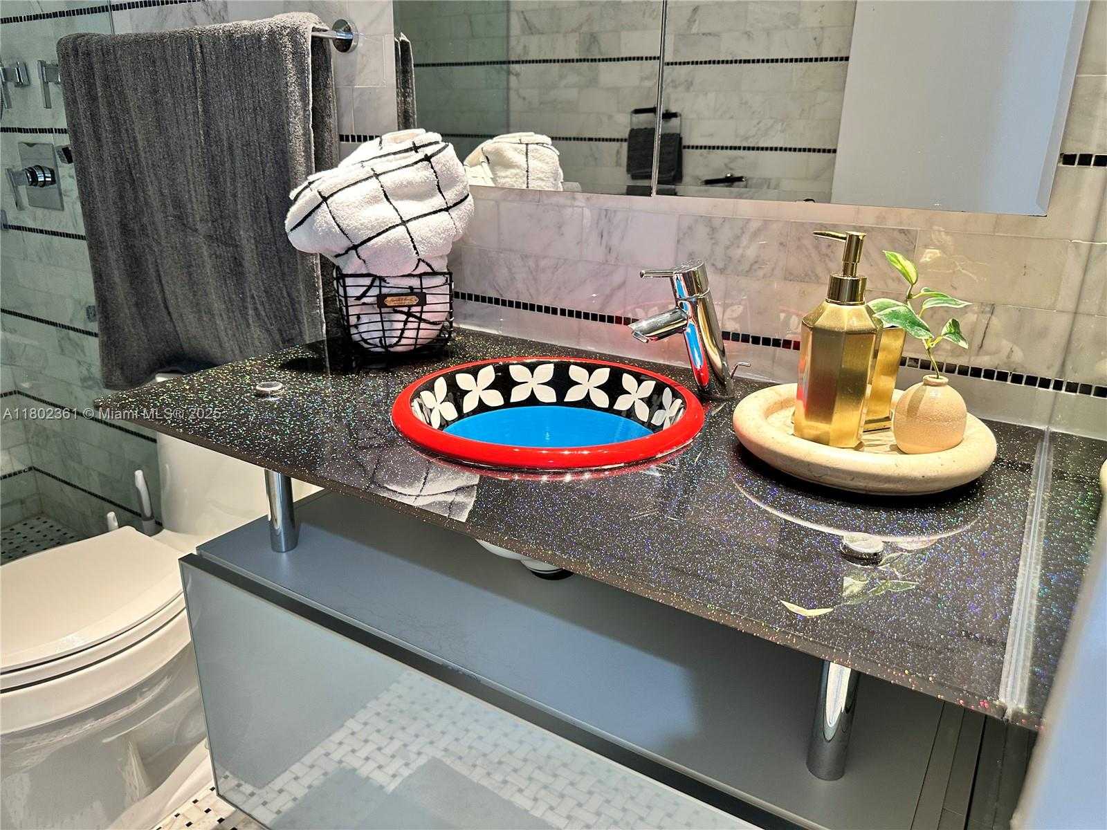 Small Image of 4747 COLLINS AVE #407, Miami Beach Number 16