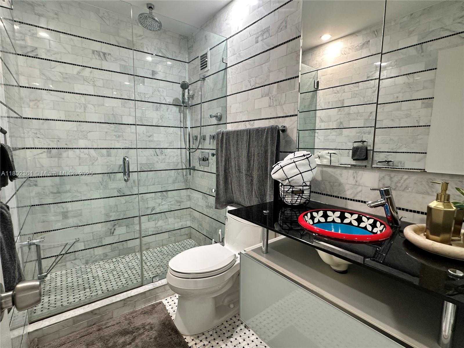 Small Image of 4747 COLLINS AVE #407, Miami Beach Number 19