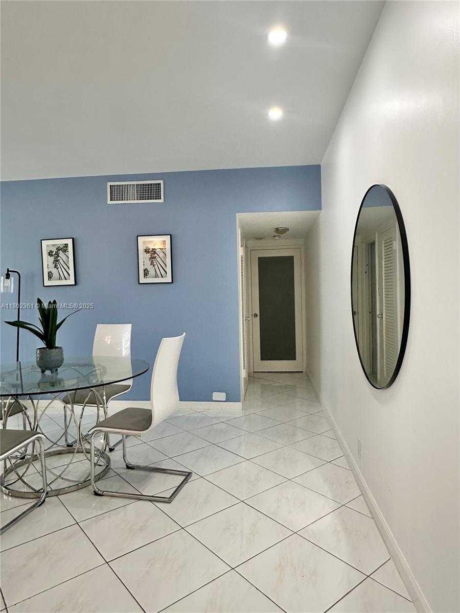 Small Image of 4747 COLLINS AVE #407, Miami Beach Number 24