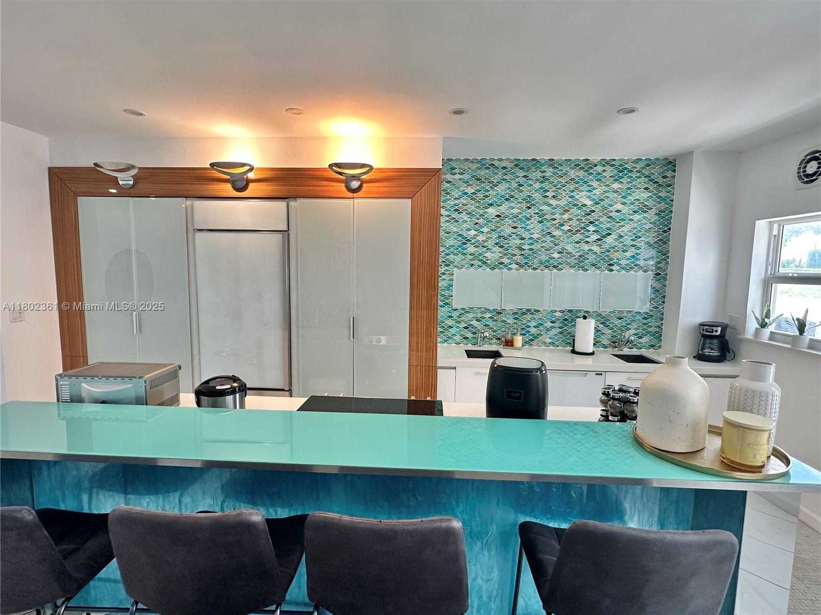 Small Image of 4747 COLLINS AVE #407, Miami Beach Number 27