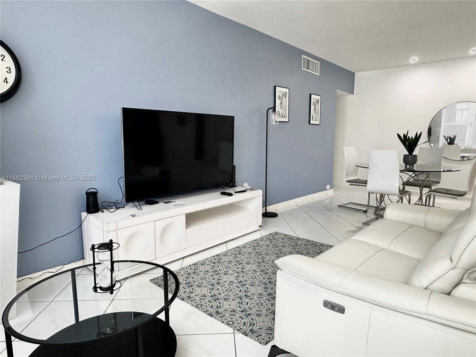 Small Image of 4747 COLLINS AVE #407, Miami Beach Number 29