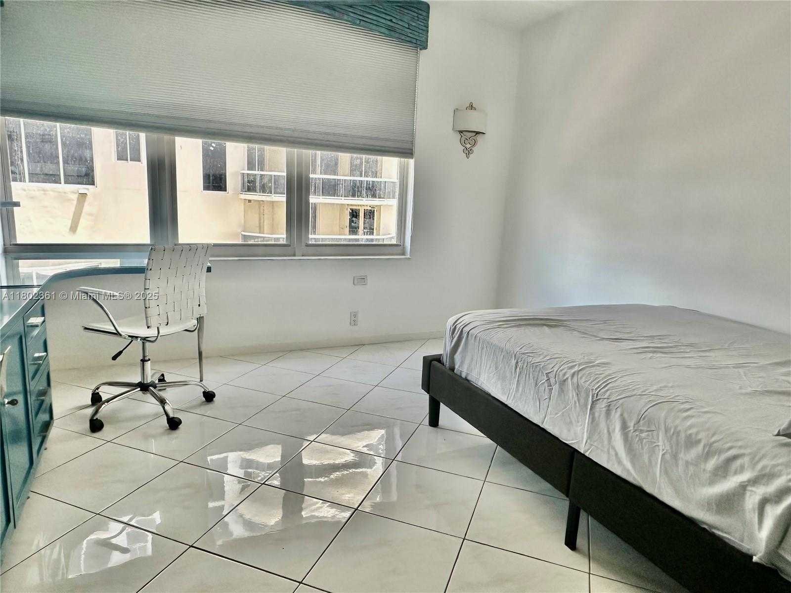 Small Image of 4747 COLLINS AVE #407, Miami Beach Number 31