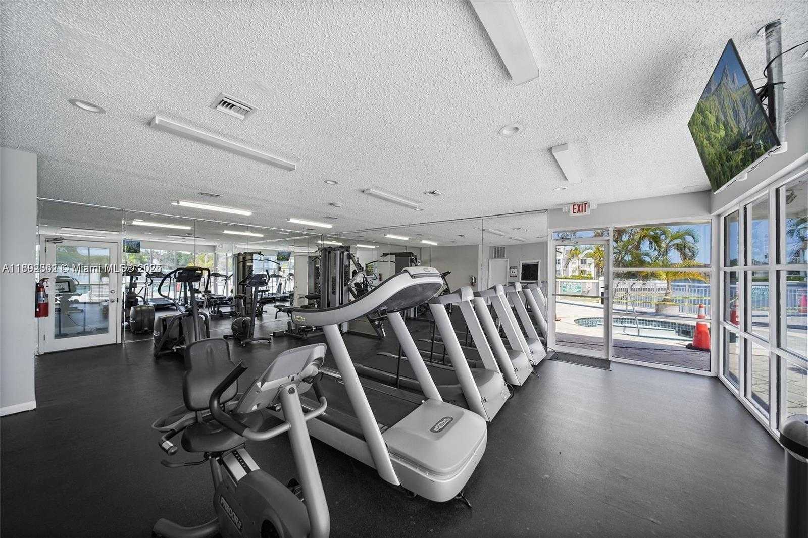 Small Image of 4747 COLLINS AVE #407, Miami Beach Number 40