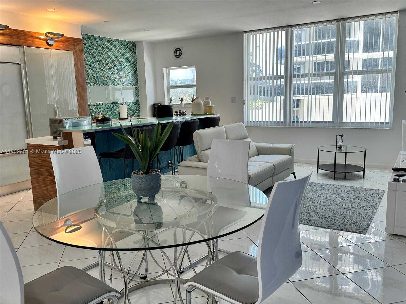 Small Image of 4747 COLLINS AVE #407, Miami Beach Number 5