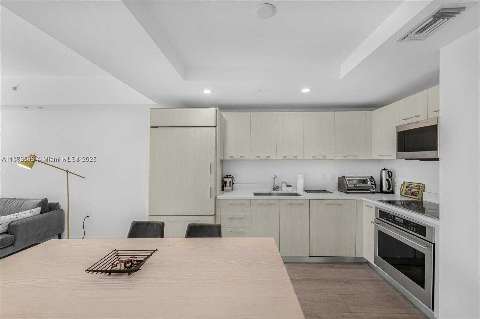 Small Image of 45 SOUTH WEST 9TH ST #2605, Miami Number 11