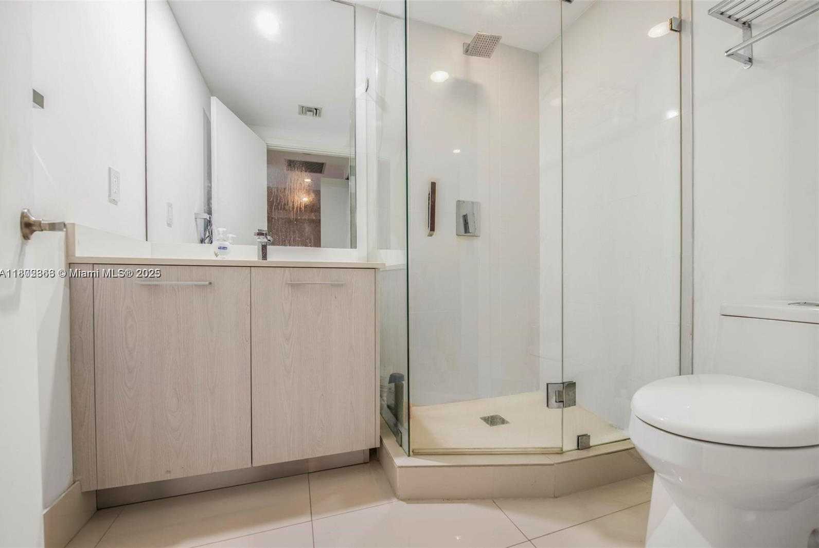 Small Image of 45 SOUTH WEST 9TH ST #2605, Miami Number 16