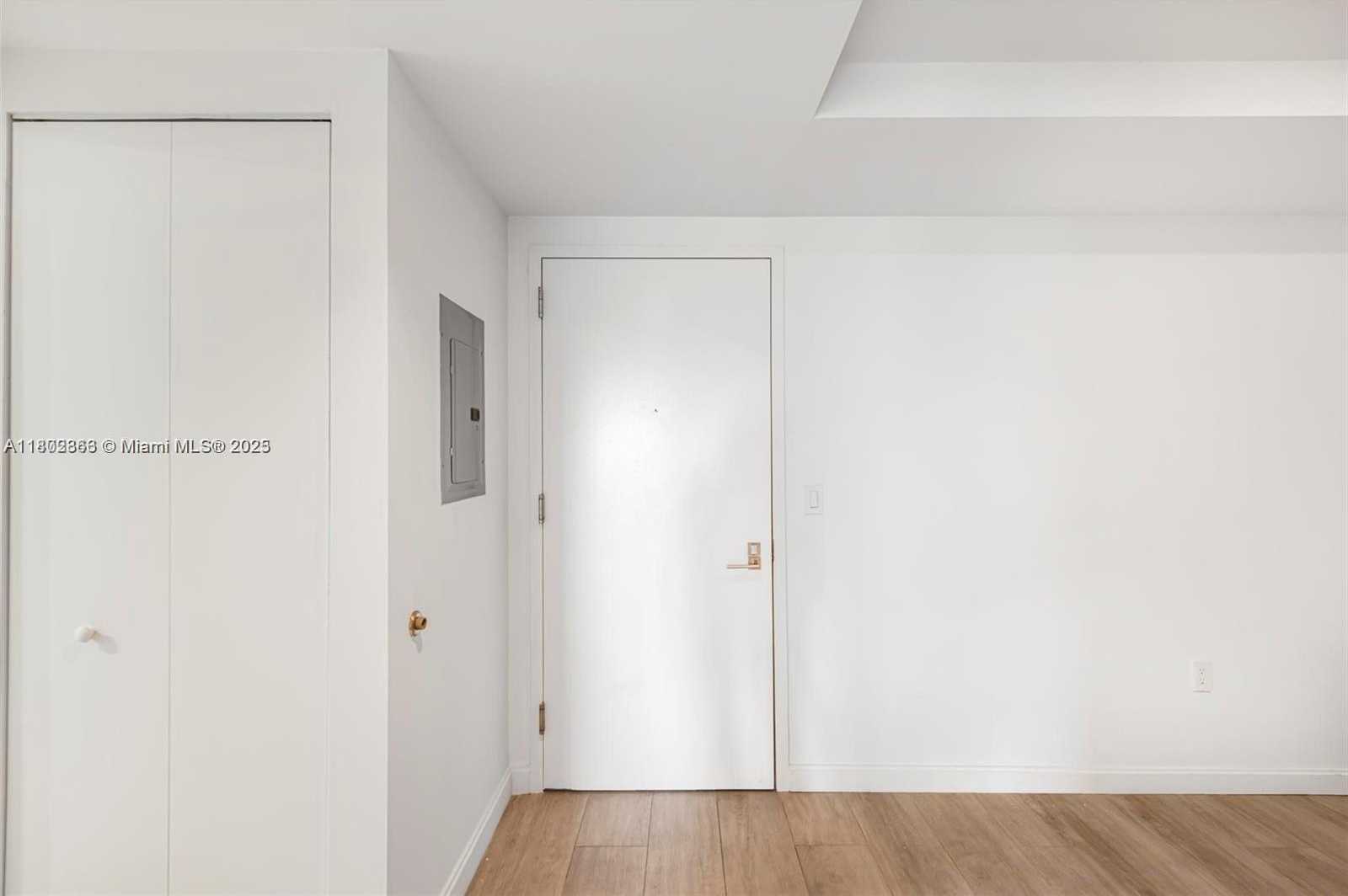 Small Image of 45 SOUTH WEST 9TH ST #2605, Miami Number 3