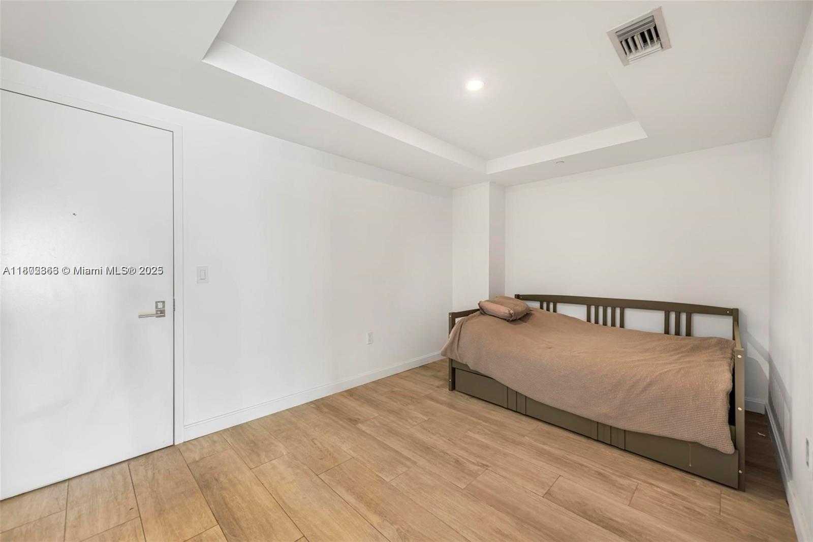 Small Image of 45 SOUTH WEST 9TH ST #2605, Miami Number 5