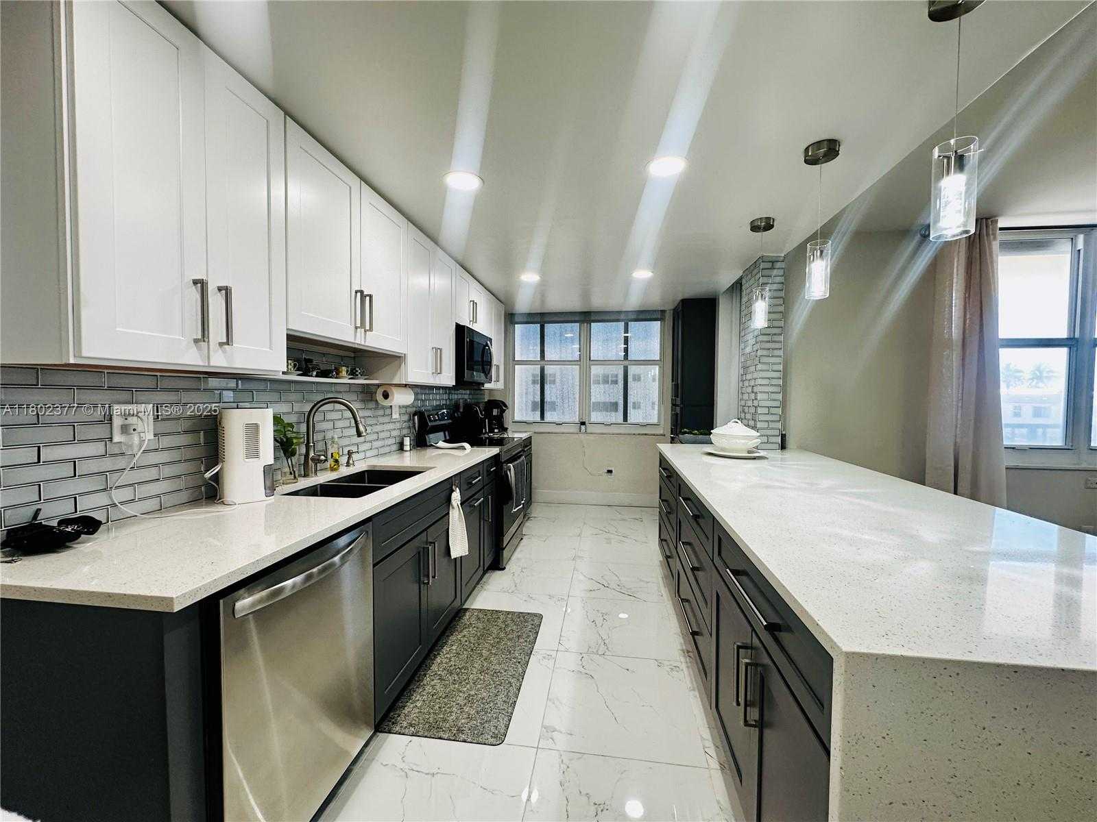 Small Image of 1501 SOUTH OCEAN DR #306, Hollywood Number 2