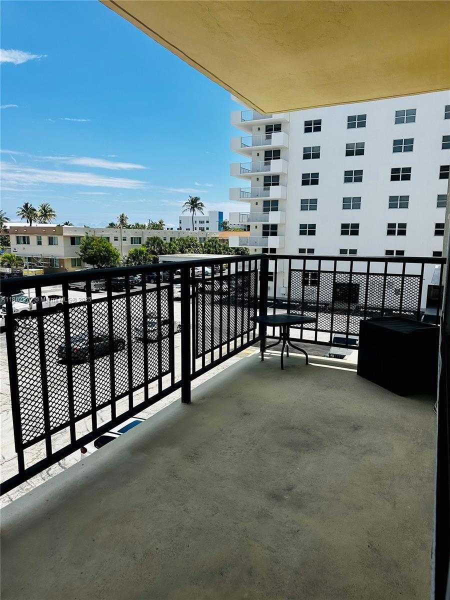 Small Image of 1501 SOUTH OCEAN DR #306, Hollywood Number 5