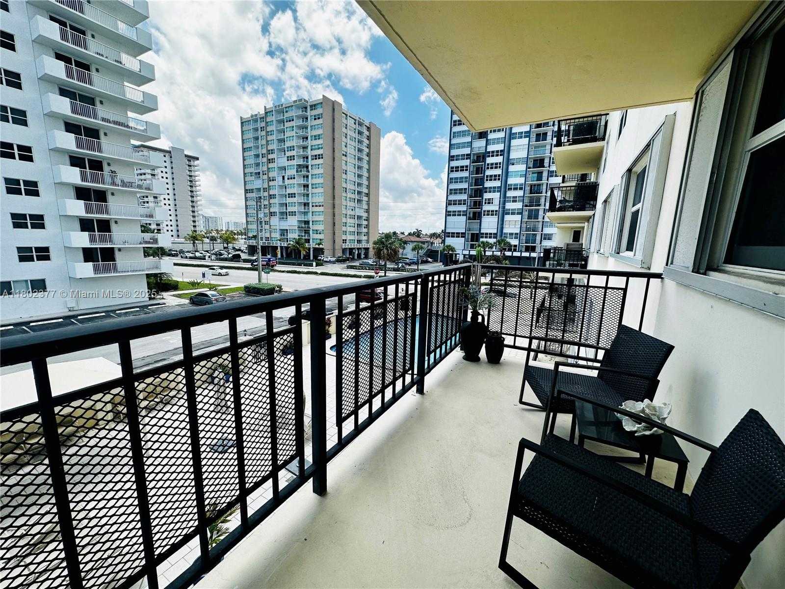 Small Image of 1501 SOUTH OCEAN DR #306, Hollywood Number 7