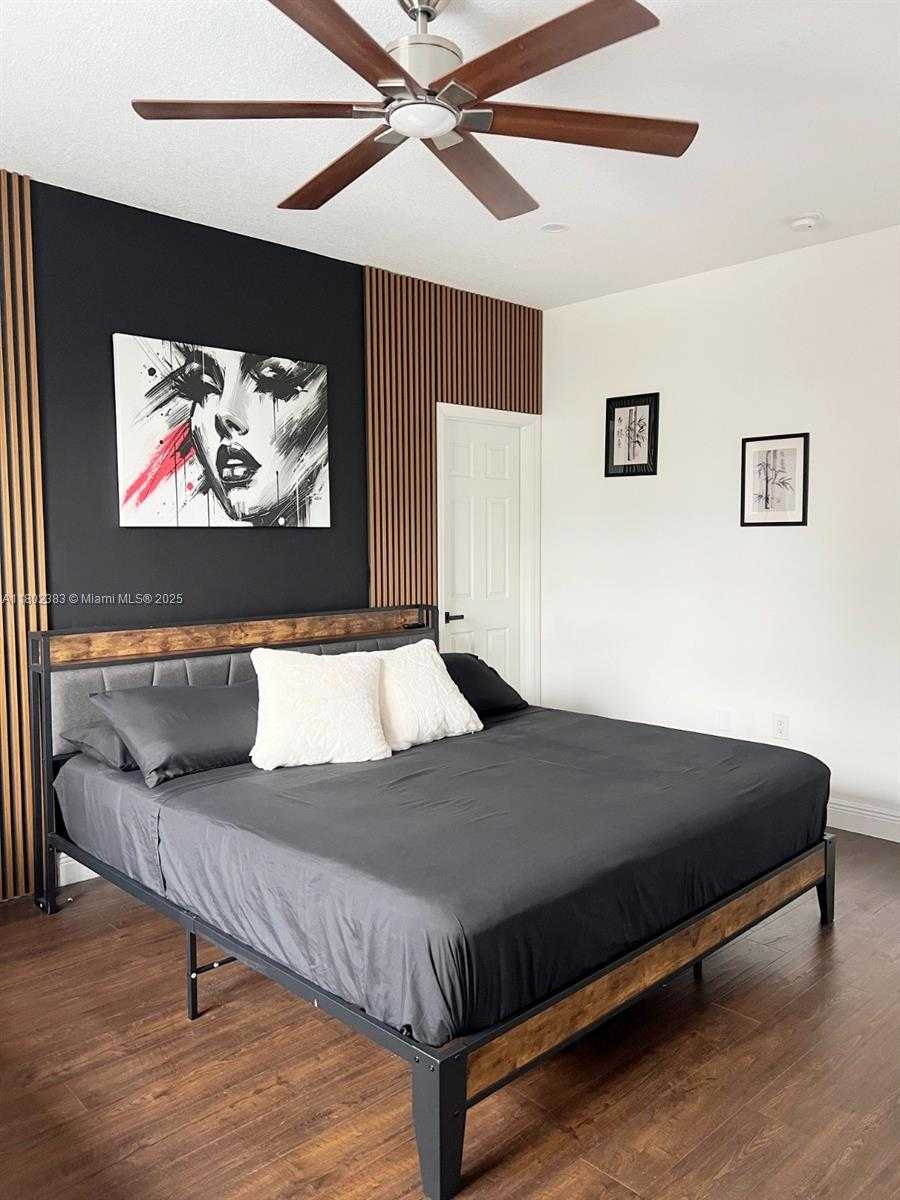 Small Image of 20124 SOUTH WEST 129TH PL #20124, Miami Number 27