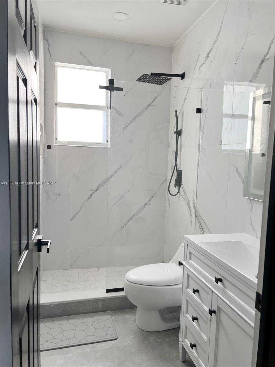 Small Image of 20124 SOUTH WEST 129TH PL #20124, Miami Number 32