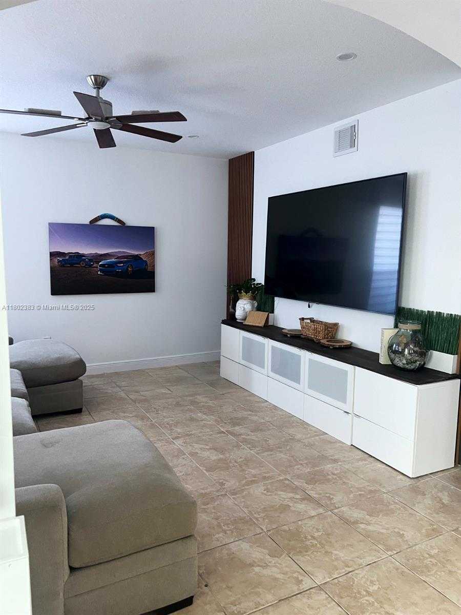 Small Image of 20124 SOUTH WEST 129TH PL #20124, Miami Number 9