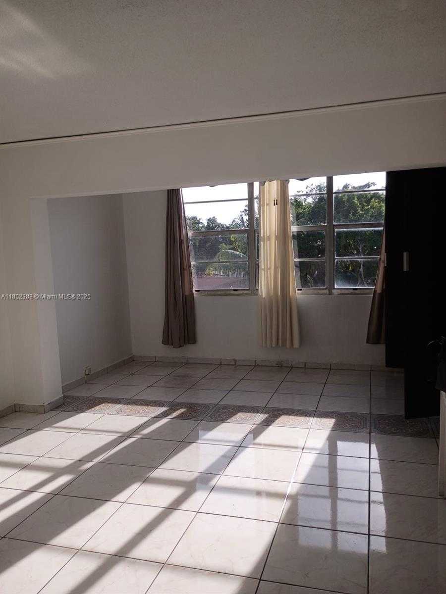 Small Image of 1800 SOUTH WEST 25TH ST #2305, Miami Number 3