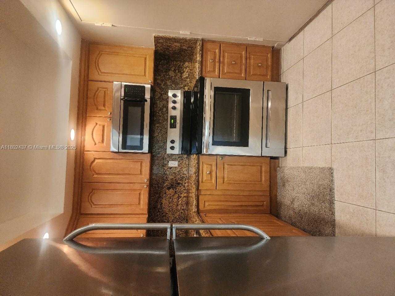 Small Image of 800 WEST AVE #506, Miami Beach Number 7