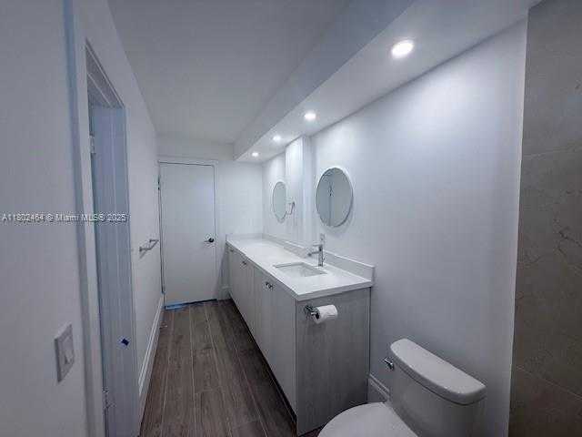 Small Image of 3000 MARCOS DR #P305, Aventura Number 10