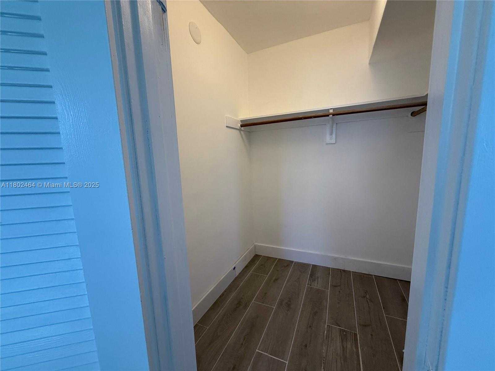 Small Image of 3000 MARCOS DR #P305, Aventura Number 12