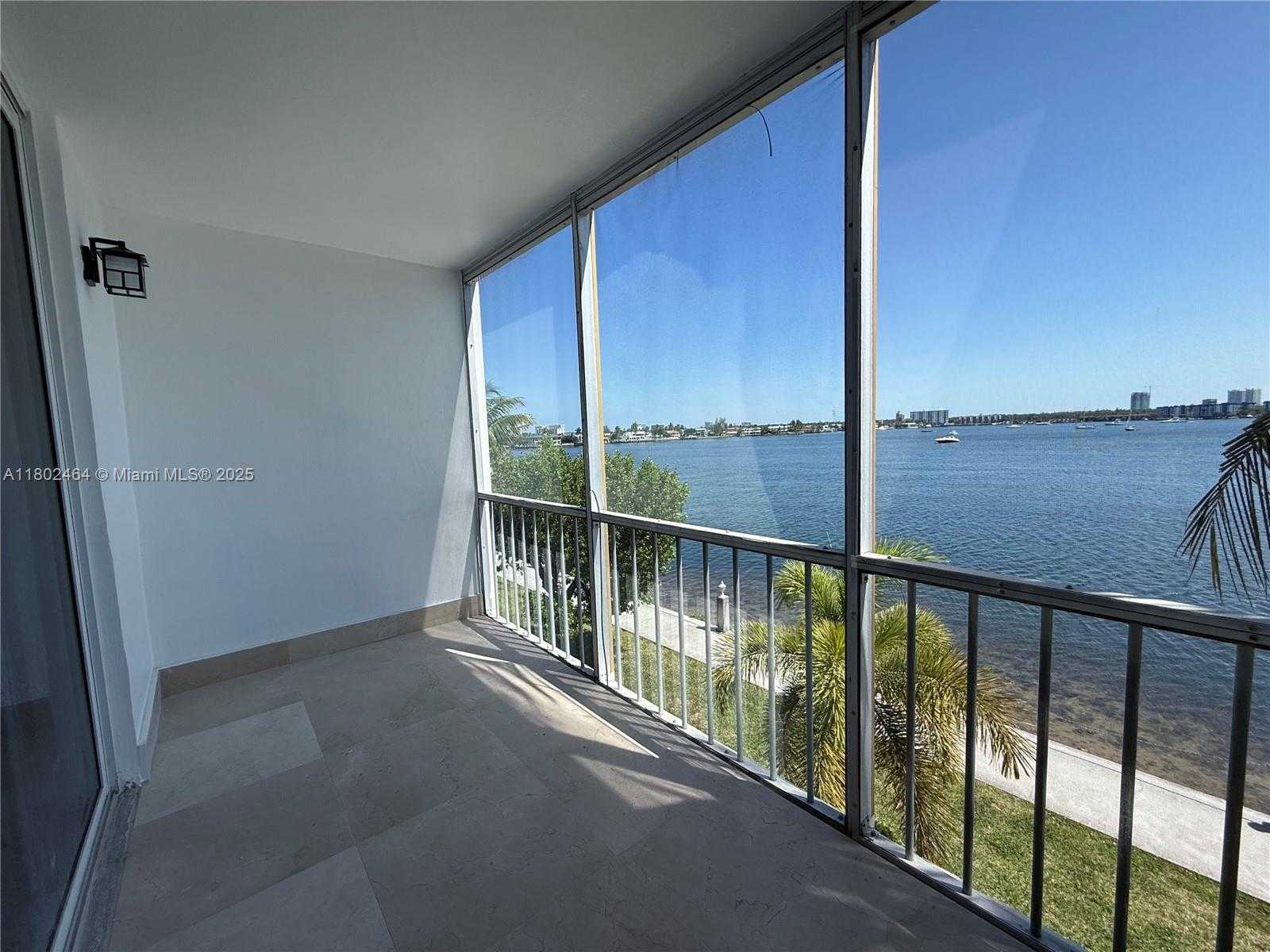 Small Image of 3000 MARCOS DR #P305, Aventura Number 17
