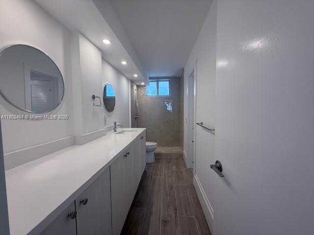 Small Image of 3000 MARCOS DR #P305, Aventura Number 9