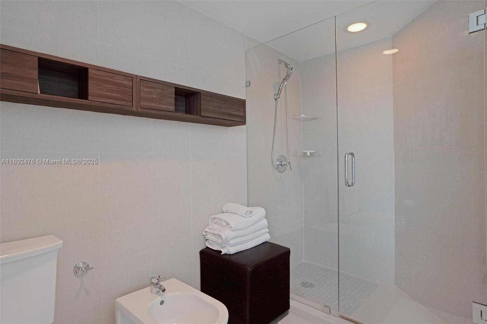 Small Image of 5025 COLLINS AVE #2107, Miami Beach Number 19