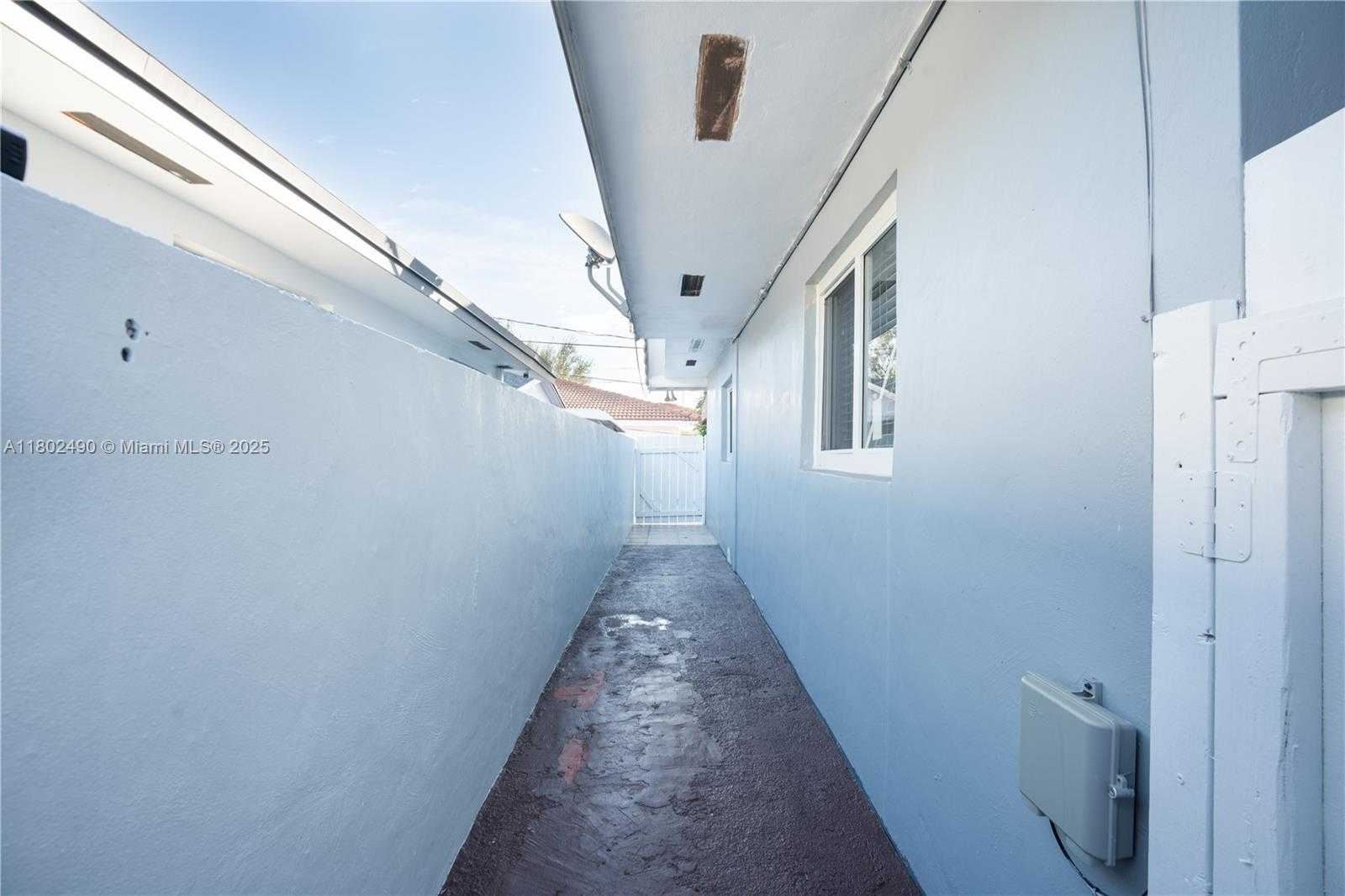 Small Image of 6695 SOUTH WEST 28TH ST #6695, Miami Number 14