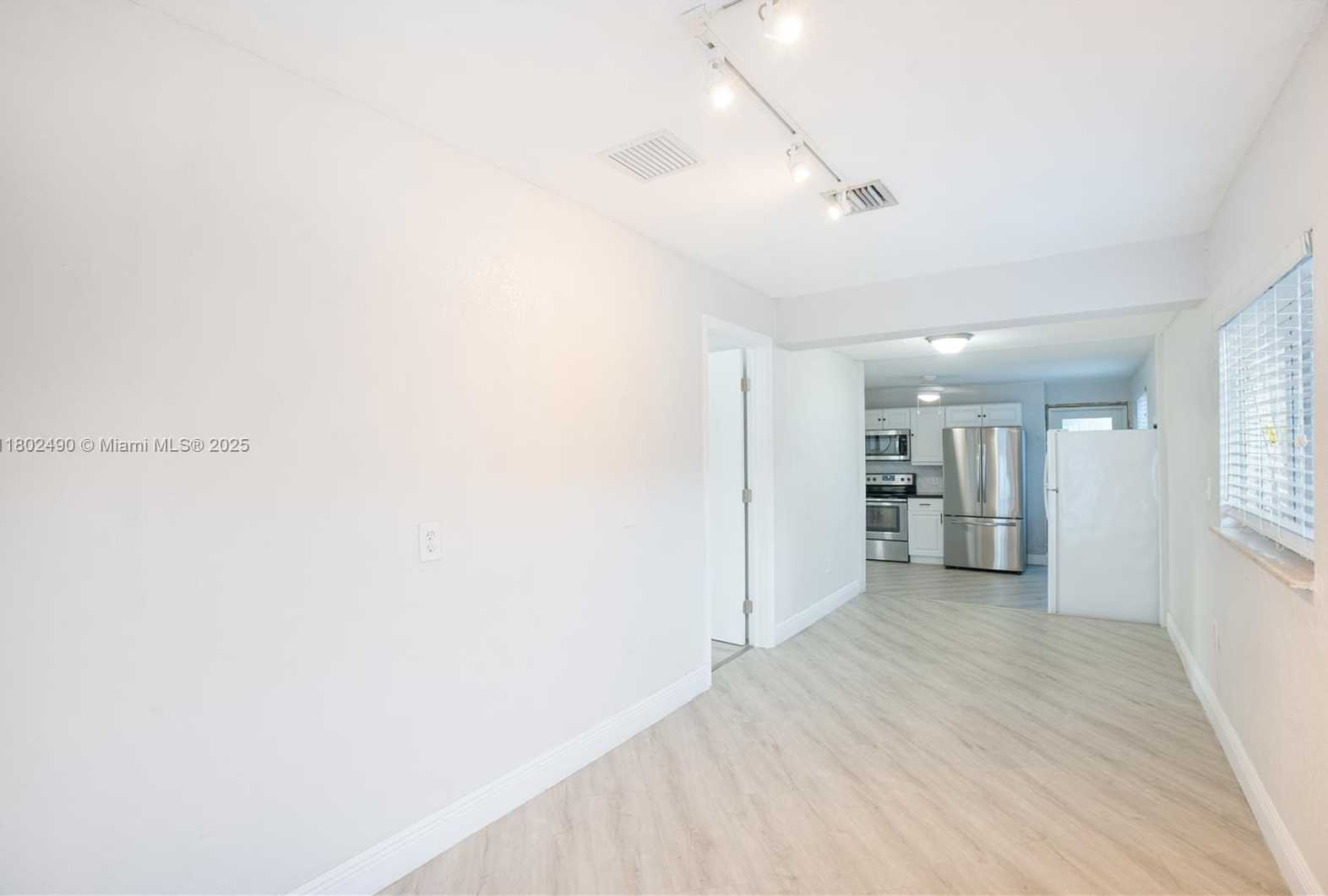 Small Image of 6695 SOUTH WEST 28TH ST #6695, Miami Number 4