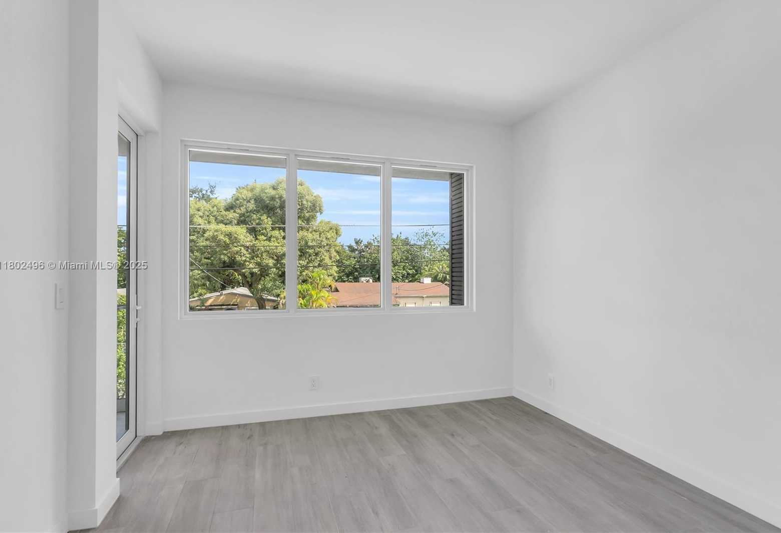 Small Image of 3120 CARTER ST #3120, Miami Number 24