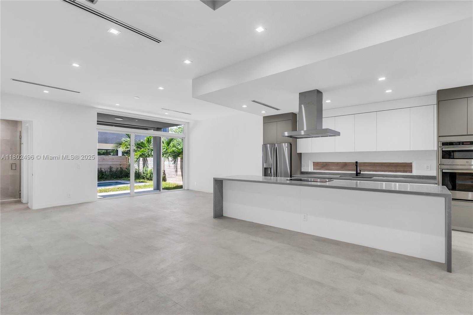 Small Image of 3120 CARTER ST #3120, Miami Number 6