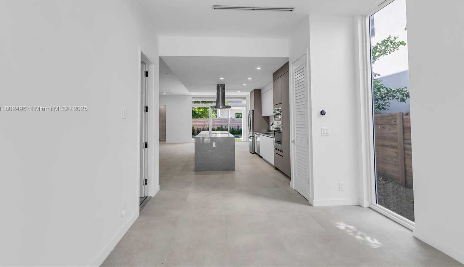 Small Image of 3120 CARTER ST #3120, Miami Number 9