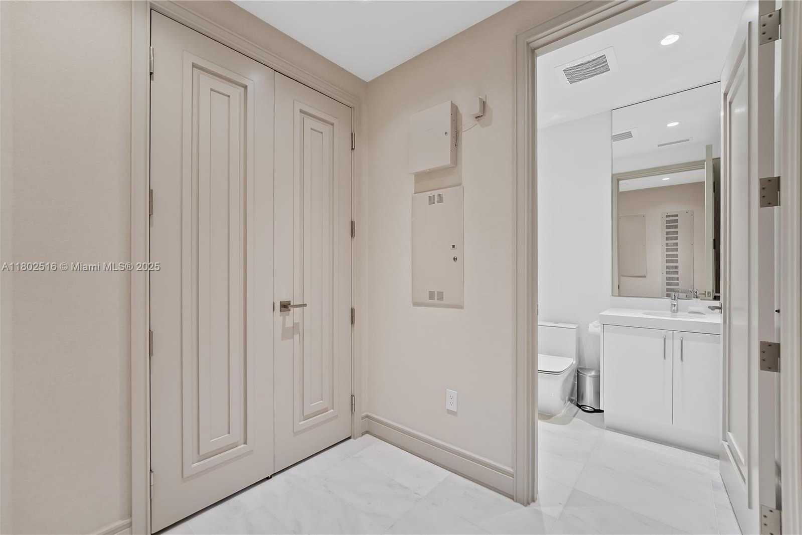 Small Image of 17901 COLLINS AVE #2404, Sunny Isles Beach Number 26