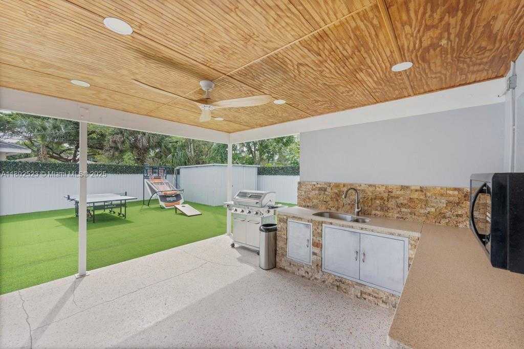 Small Image of 2128 DOCK ST, West Palm Beach Number 13