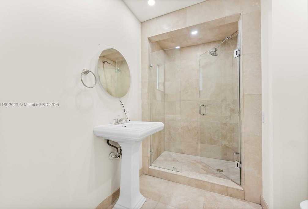 Small Image of 2128 DOCK ST, West Palm Beach Number 7