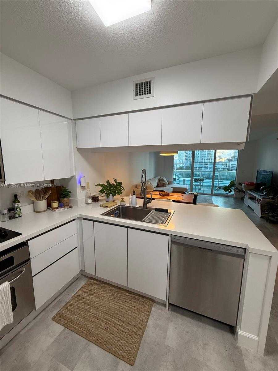 Small Image of 31 SOUTH EAST 5TH ST #907, Miami Number 3
