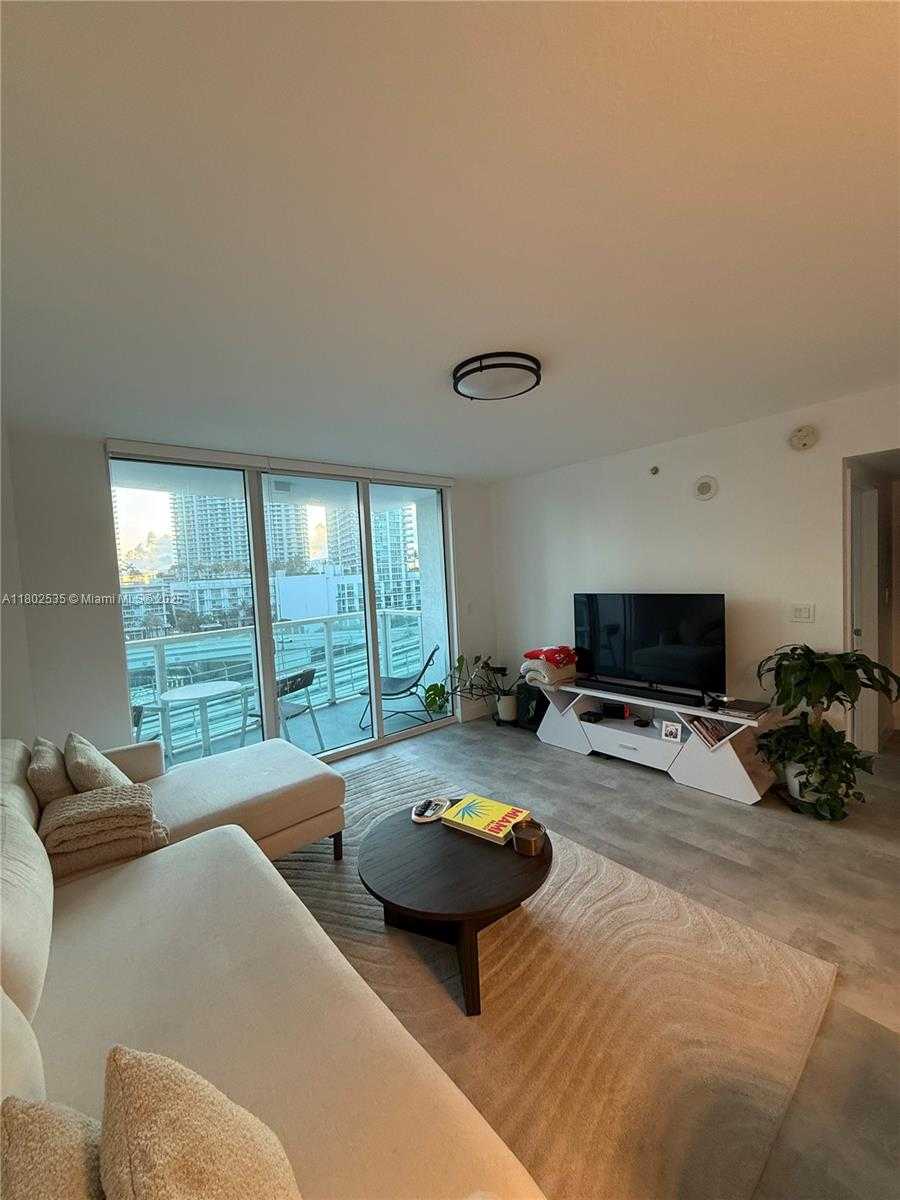 Small Image of 31 SOUTH EAST 5TH ST #907, Miami Number 6