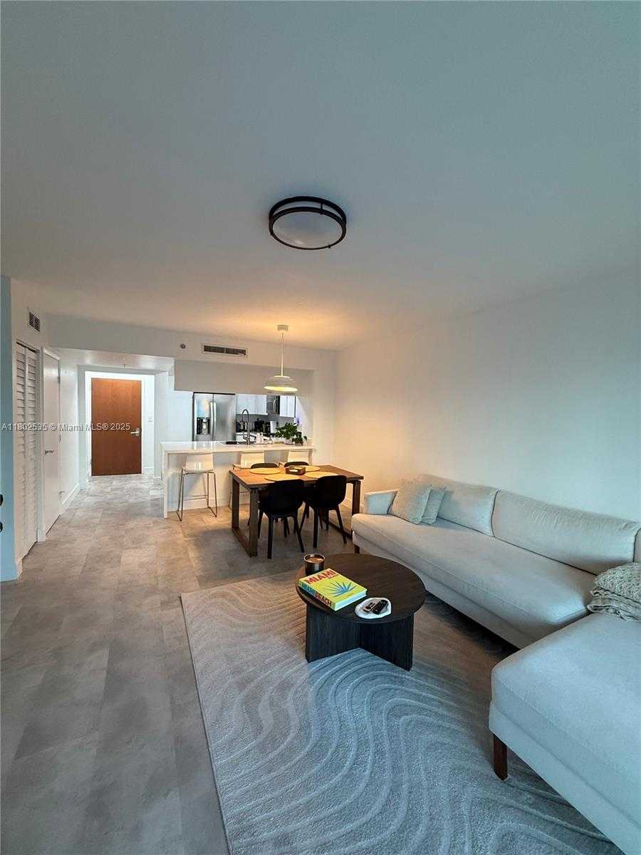 Small Image of 31 SOUTH EAST 5TH ST #907, Miami Number 7