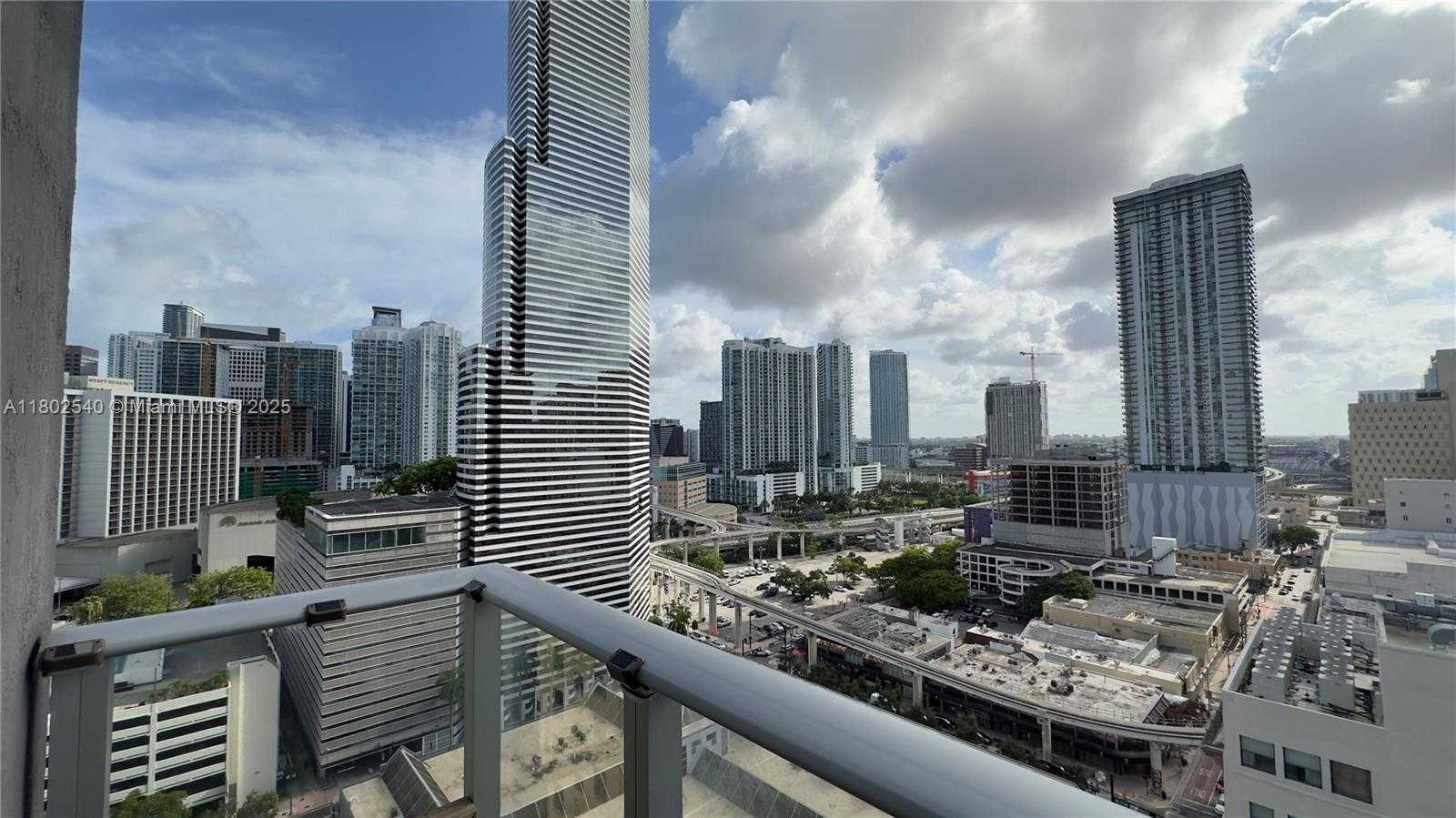 Small Image of 151 SOUTH EAST 1ST ST #1711, Miami Number 17