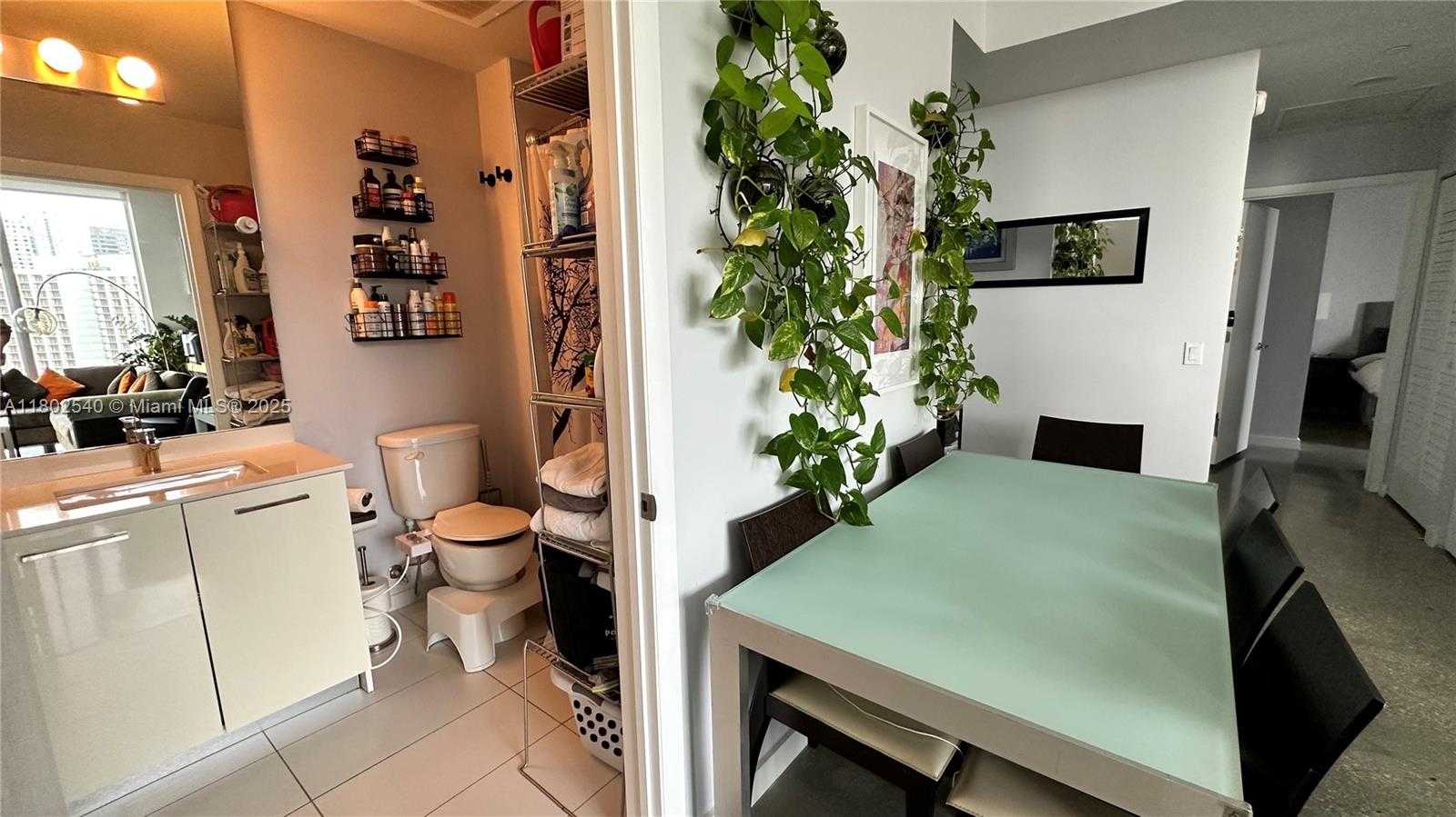 Small Image of 151 SOUTH EAST 1ST ST #1711, Miami Number 19