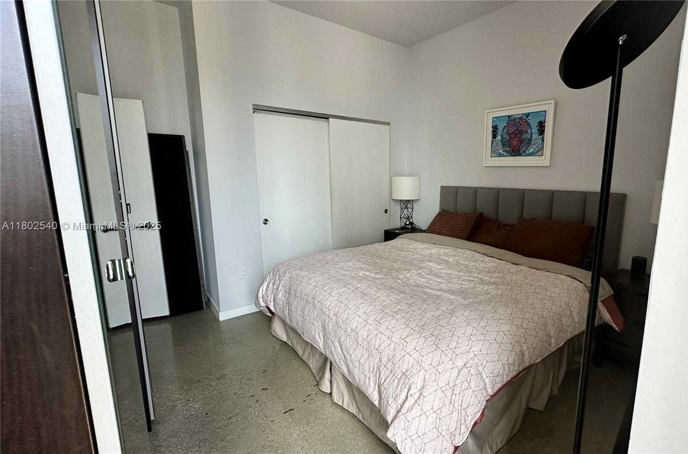Small Image of 151 SOUTH EAST 1ST ST #1711, Miami Number 26