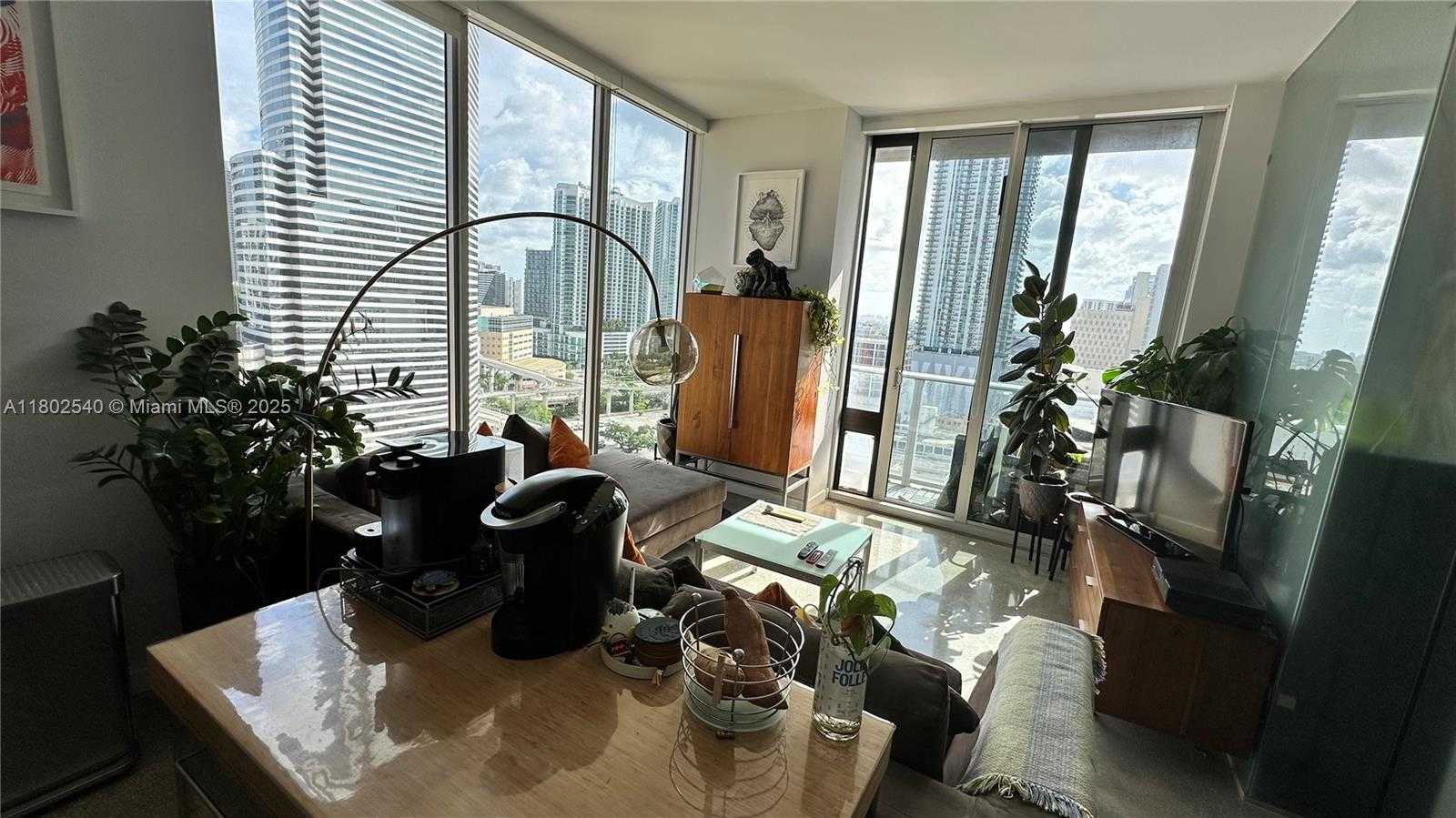 Small Image of 151 SOUTH EAST 1ST ST #1711, Miami Number 3