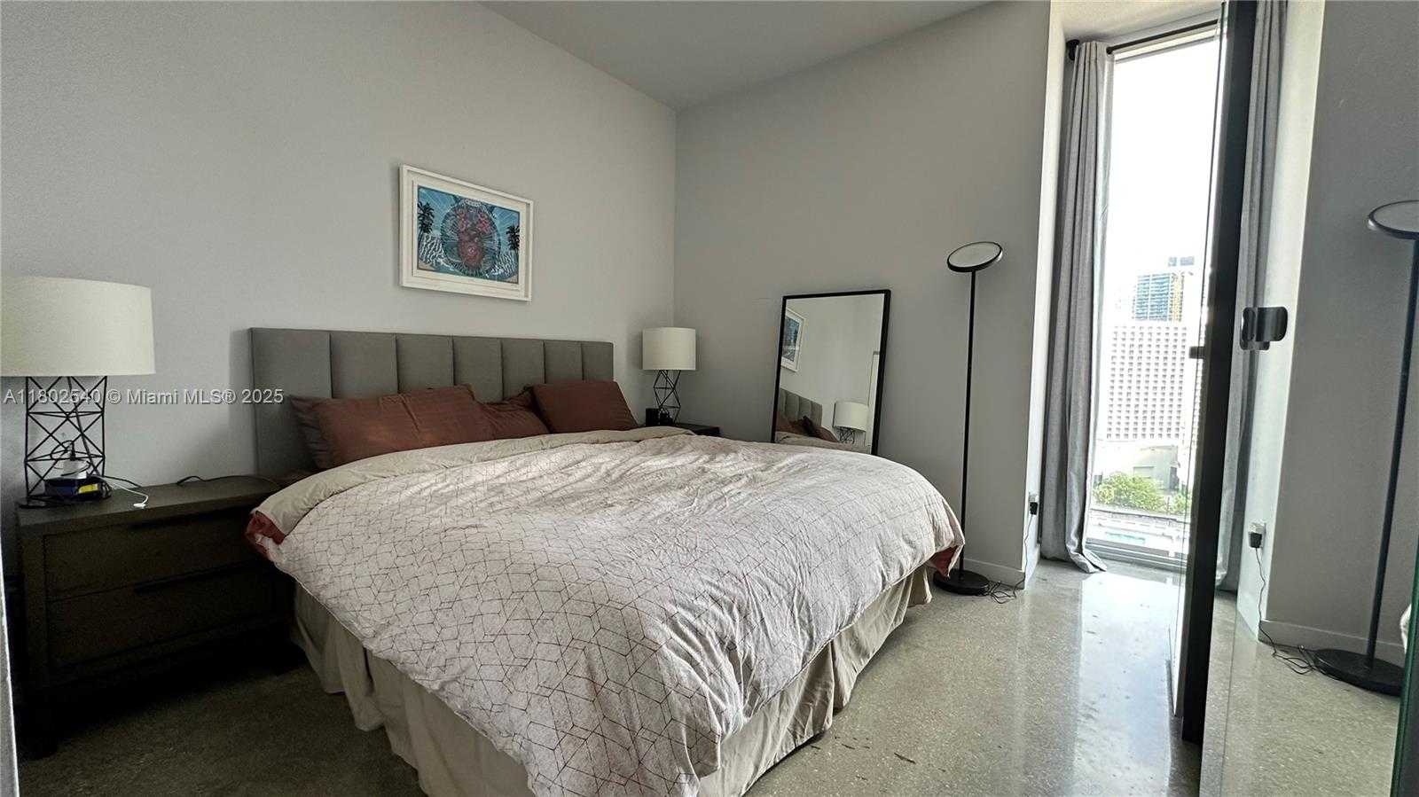 Small Image of 151 SOUTH EAST 1ST ST #1711, Miami Number 31