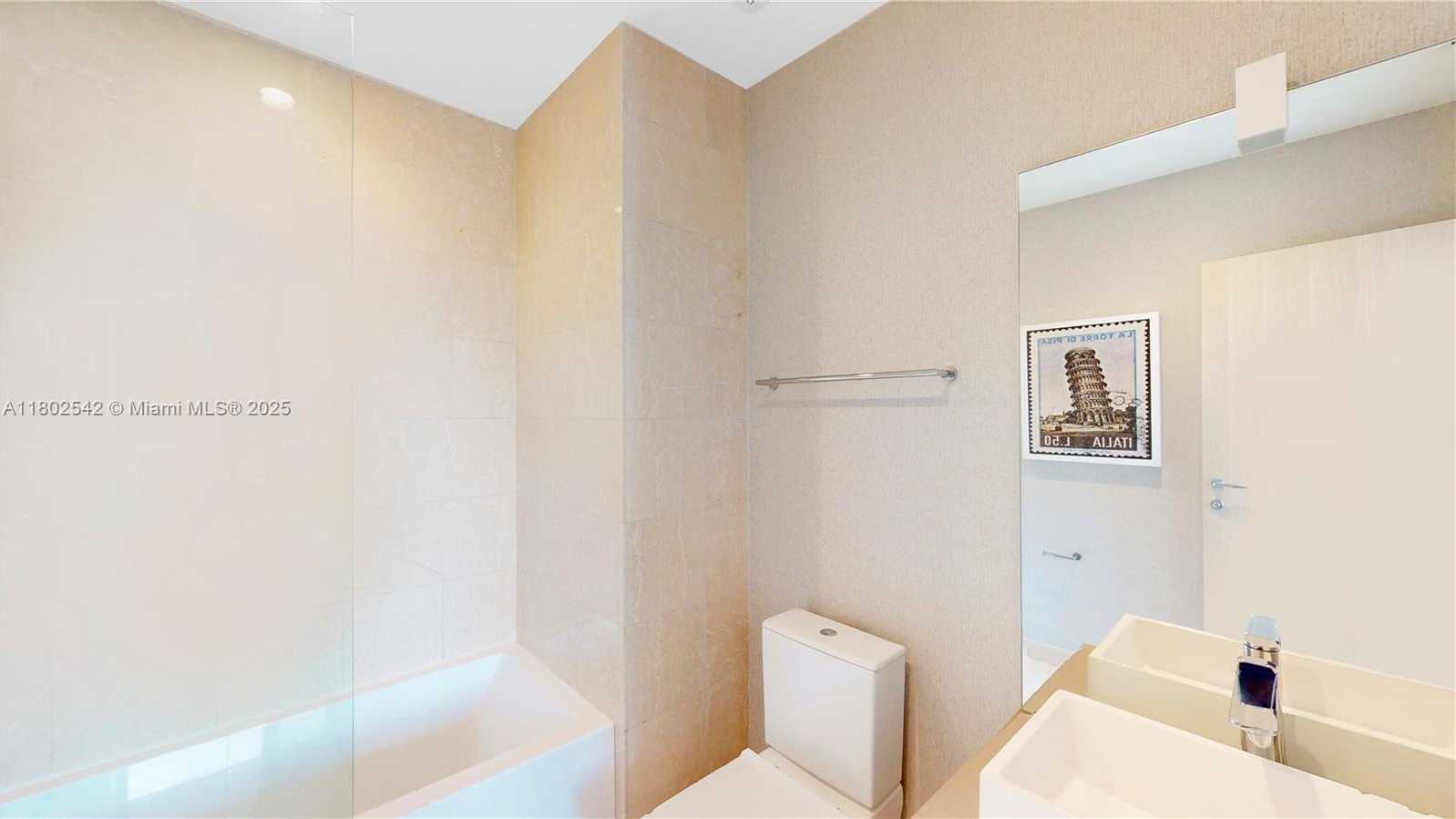 Small Image of 1000 BRICKELL PLZ #TH1812, Miami Number 10