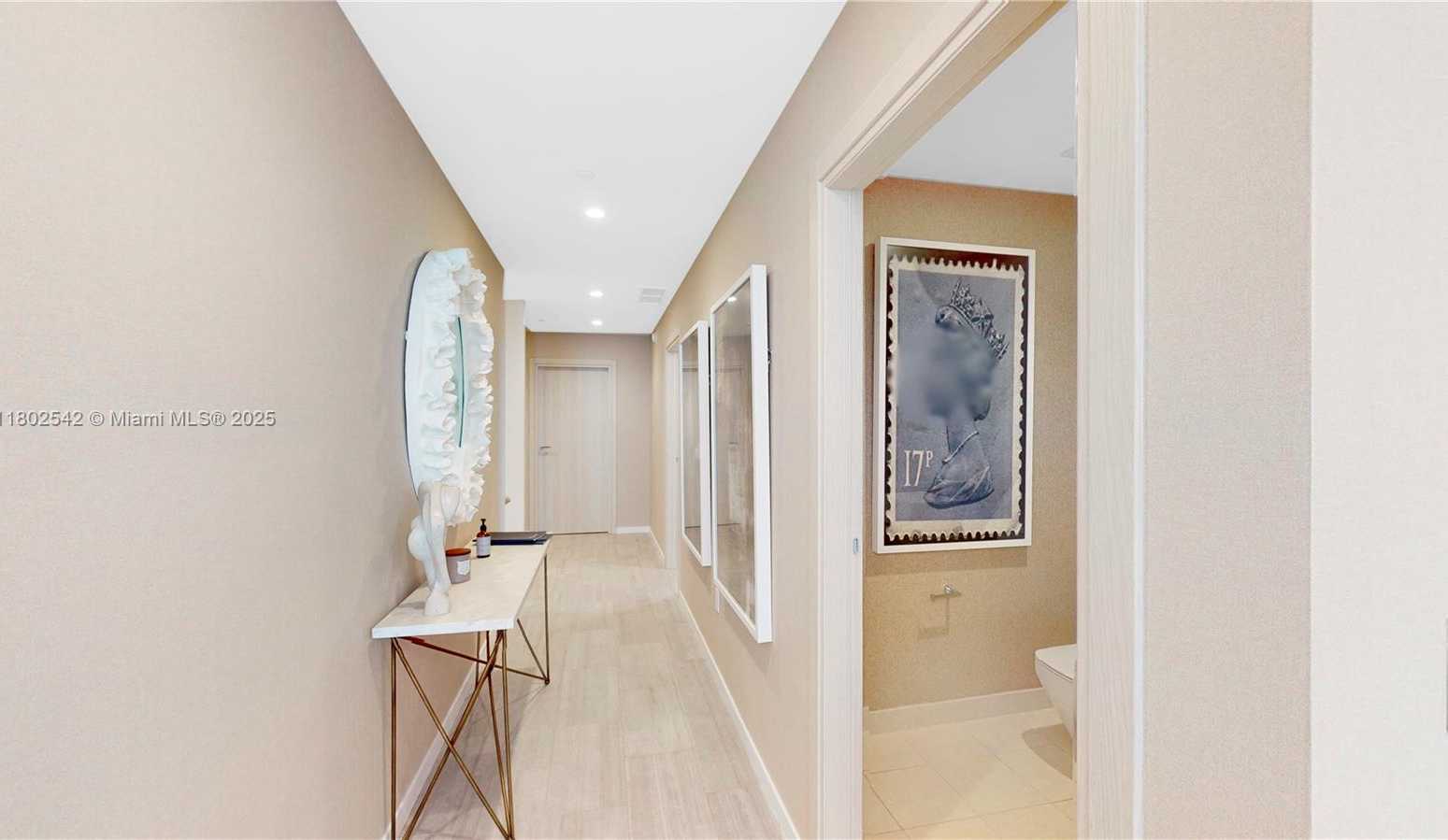 Small Image of 1000 BRICKELL PLZ #TH1812, Miami Number 12