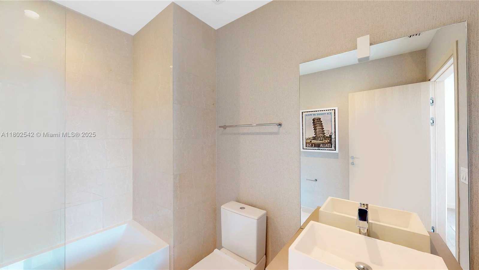 Small Image of 1000 BRICKELL PLZ #TH1812, Miami Number 22