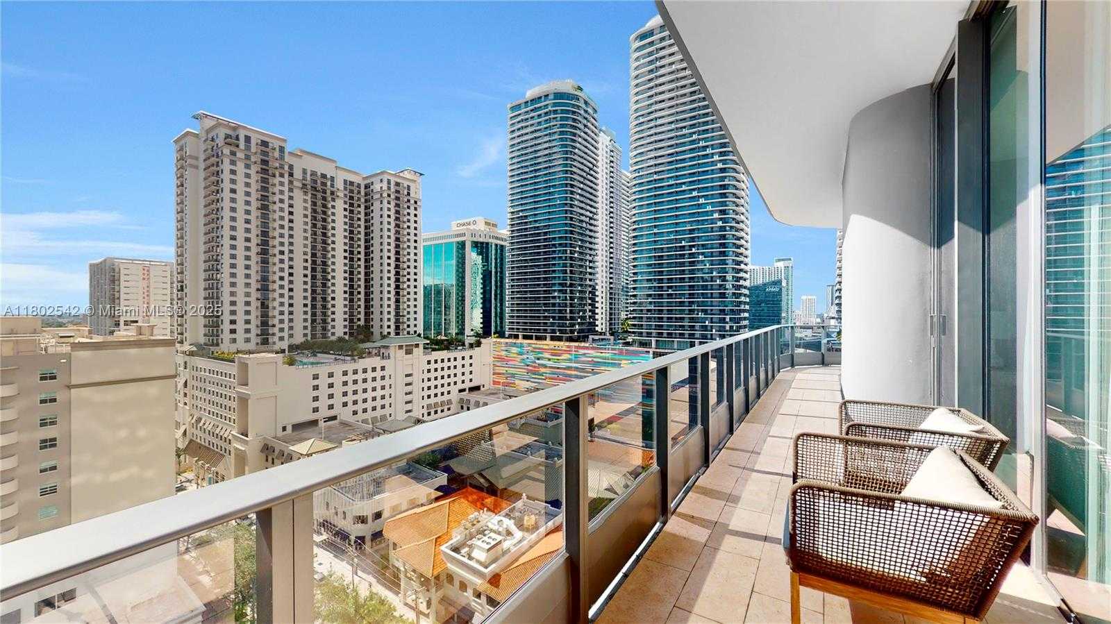 Small Image of 1000 BRICKELL PLZ #TH1812, Miami Number 27