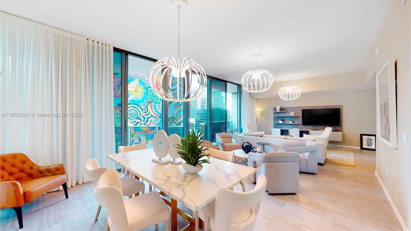 Small Image of 1000 BRICKELL PLZ #TH1812, Miami Number 4