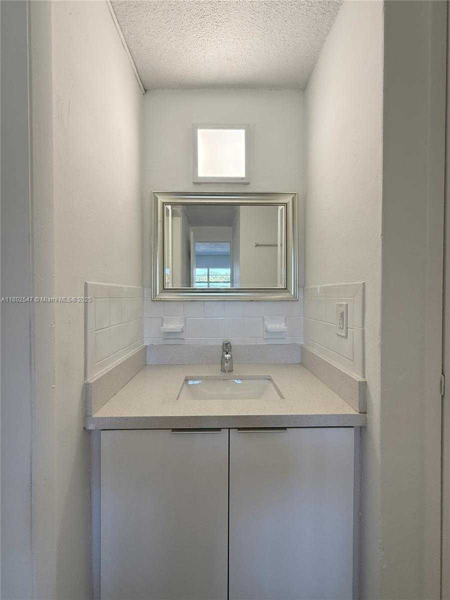 Small Image of 3100 WEST FLAGLER ST #104, Miami Number 10