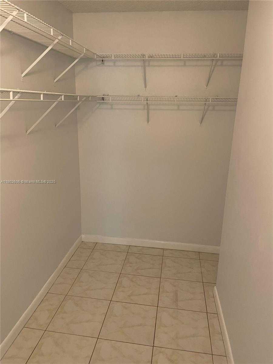 Small Image of 13726 SOUTH WEST 90TH AVE #12, Miami Number 10