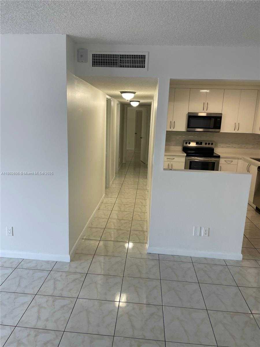 Small Image of 13726 SOUTH WEST 90TH AVE #12, Miami Number 6